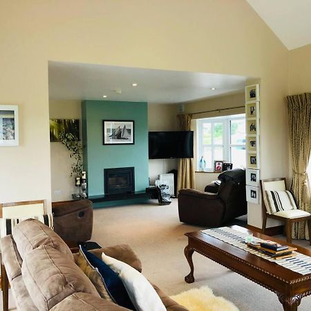 Connemara. 3 Bedroom, 8 Bed, Holiday Home Galway Bagian luar foto