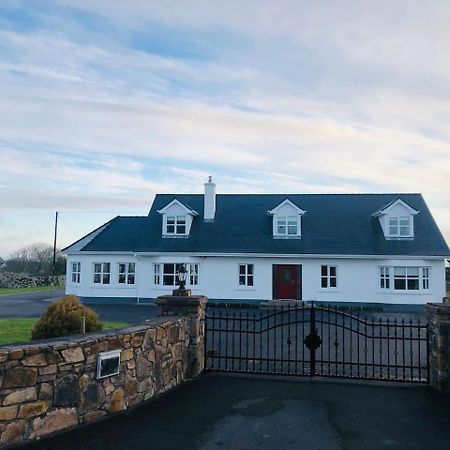 Connemara. 3 Bedroom, 8 Bed, Holiday Home Galway Bagian luar foto