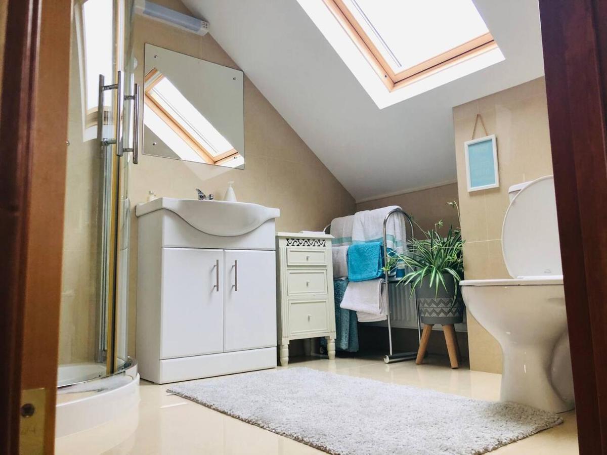 Connemara. 3 Bedroom, 8 Bed, Holiday Home Galway Bagian luar foto