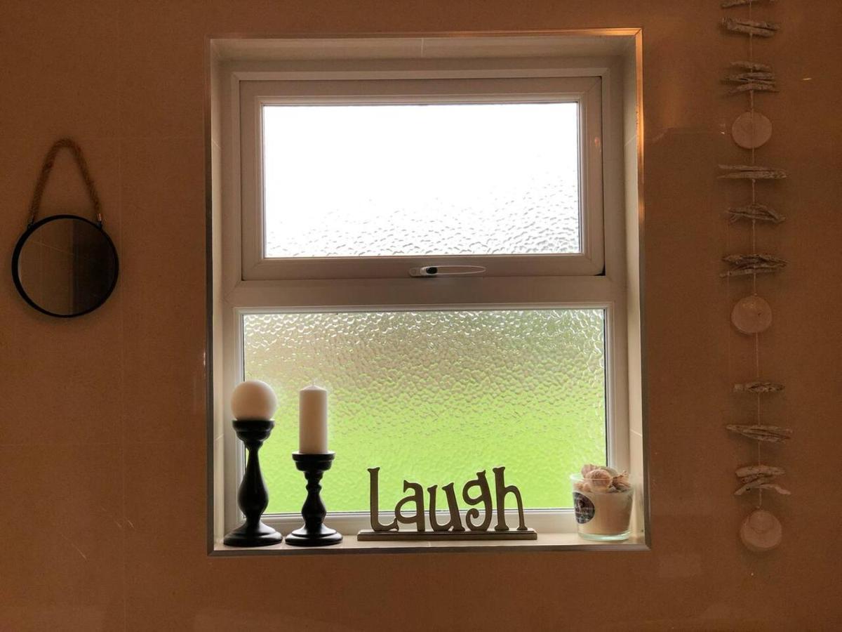Connemara. 3 Bedroom, 8 Bed, Holiday Home Galway Bagian luar foto