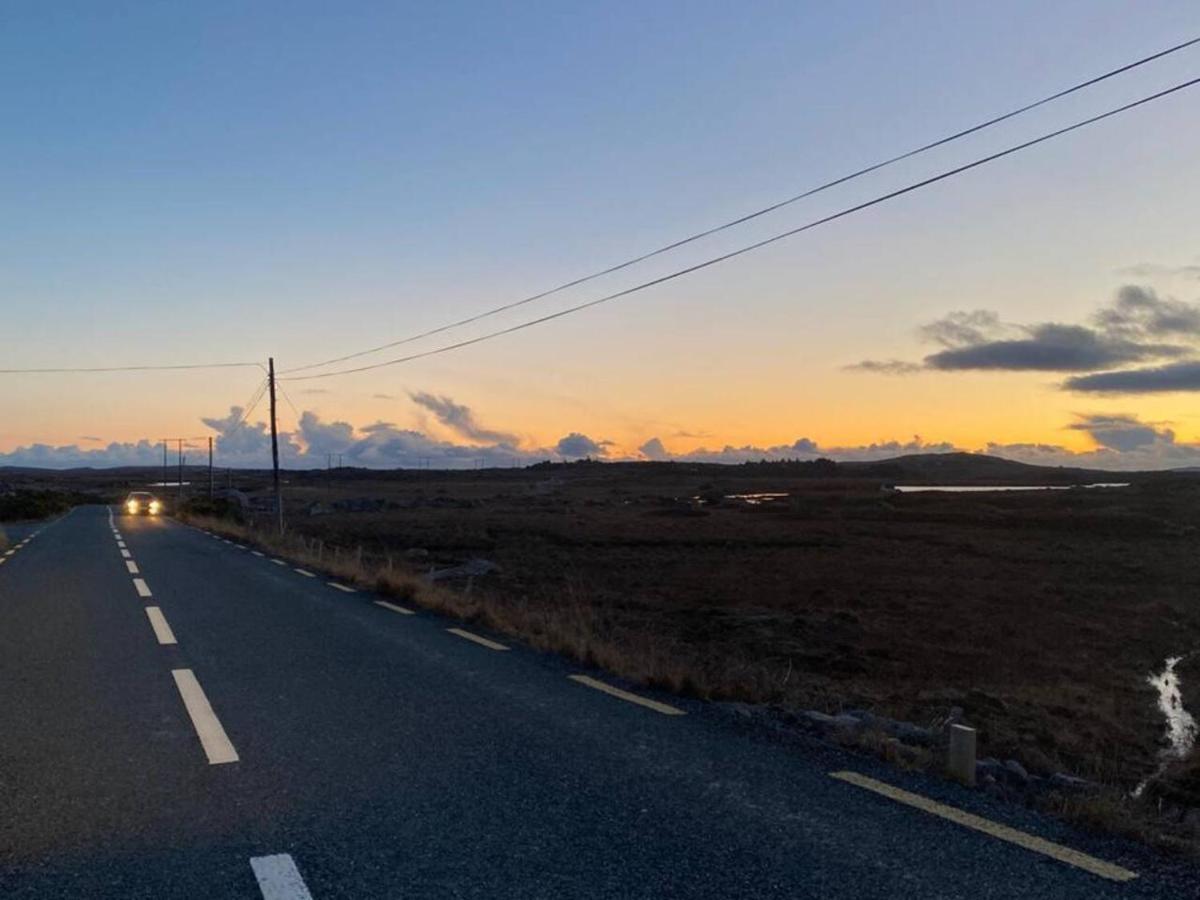 Connemara. 3 Bedroom, 8 Bed, Holiday Home Galway Bagian luar foto