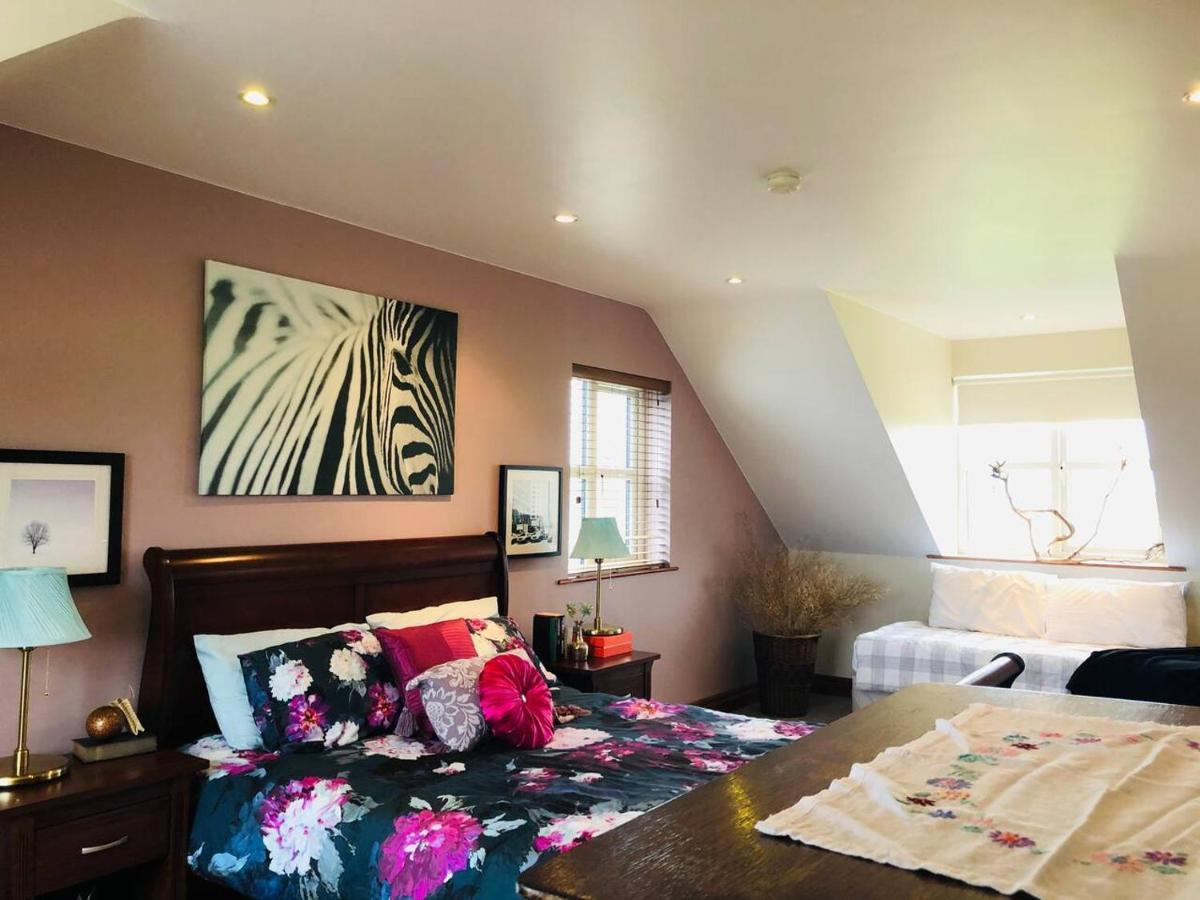Connemara. 3 Bedroom, 8 Bed, Holiday Home Galway Bagian luar foto