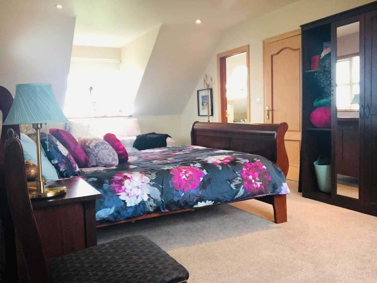 Connemara. 3 Bedroom, 8 Bed, Holiday Home Galway Bagian luar foto