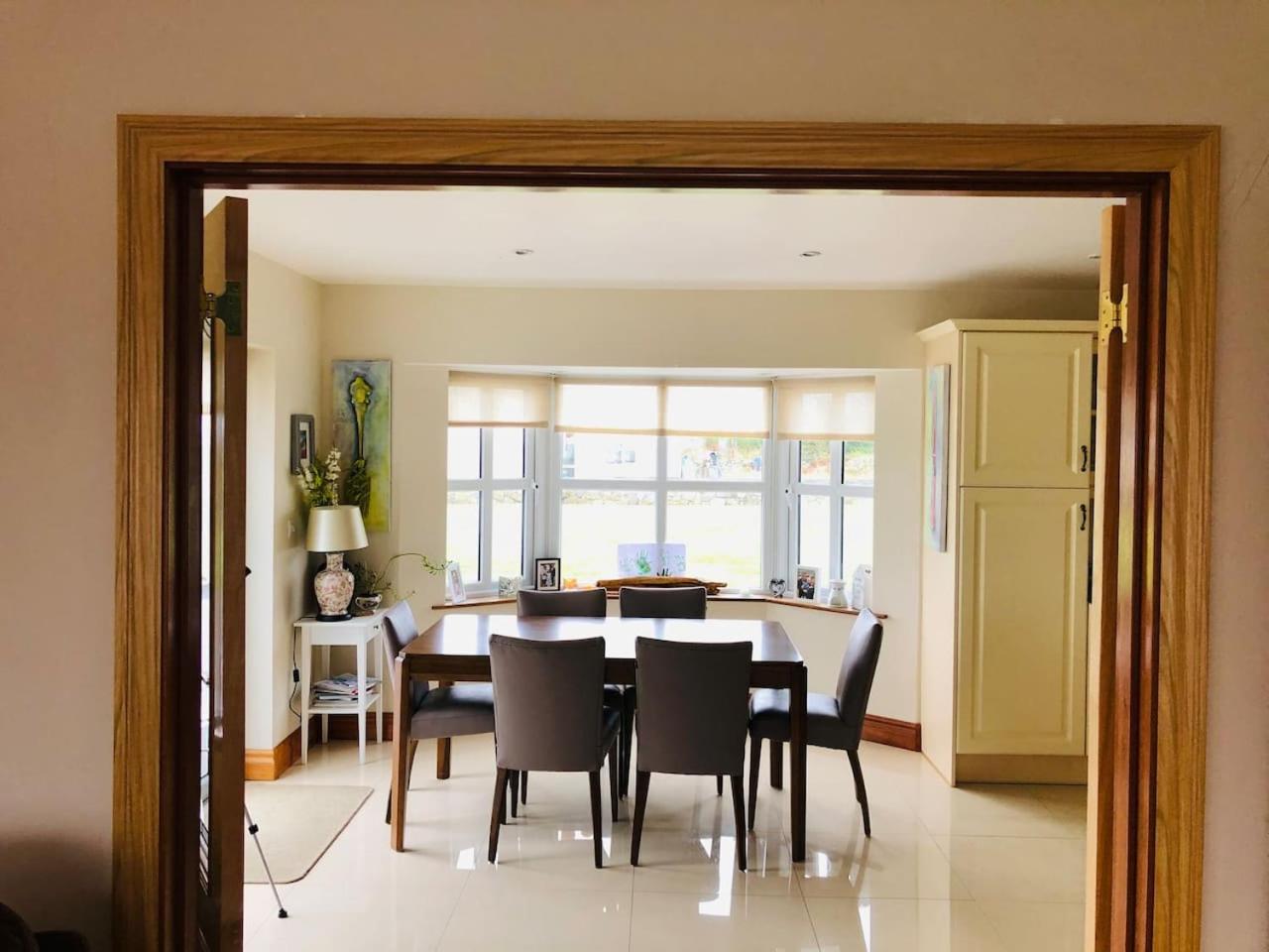 Connemara. 3 Bedroom, 8 Bed, Holiday Home Galway Bagian luar foto